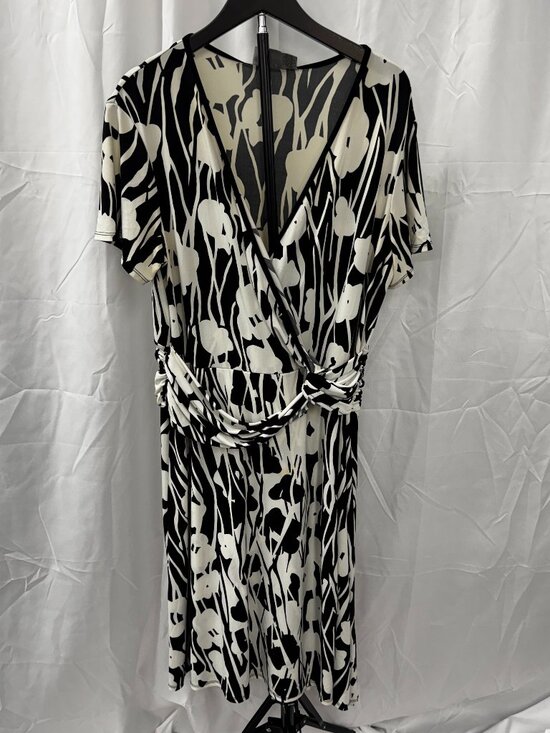 Chico's Dresses & Skirts - Chicos Black White Abstract Floral Faux Wrap Knee Length Dress Sz L